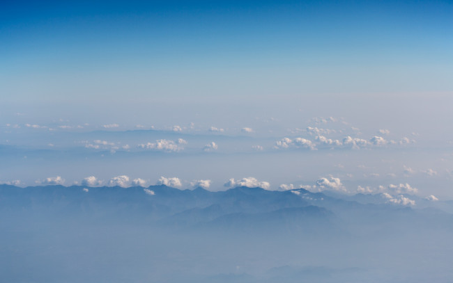 Обои картинки фото природа, облака, туман, небо, горы