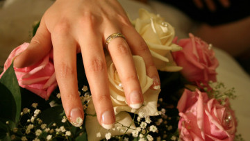 обоя разное, руки, кольцо, обручальное, розы