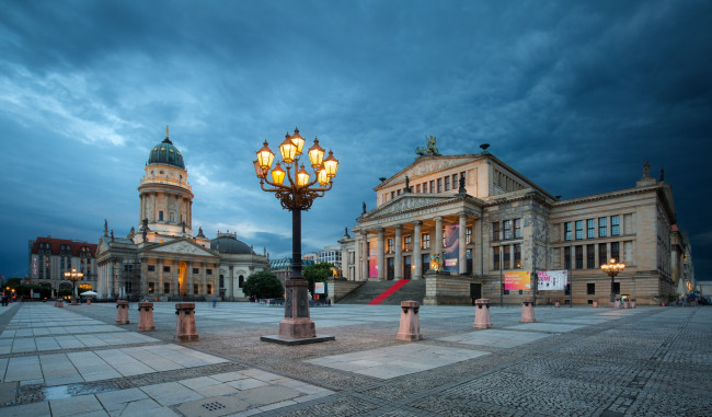 Обои картинки фото gendarmenmarkt, города, берлин , германия, дворец, площадь, фонарь