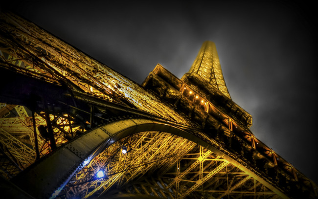 Обои картинки фото eiffel tower,  paris, города, париж , франция, огни, ночь, башня