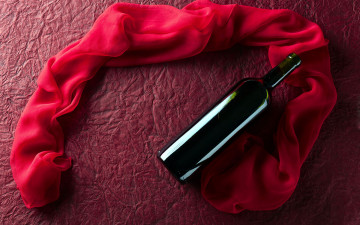Картинка еда напитки +вино бутылка шарф алый вино