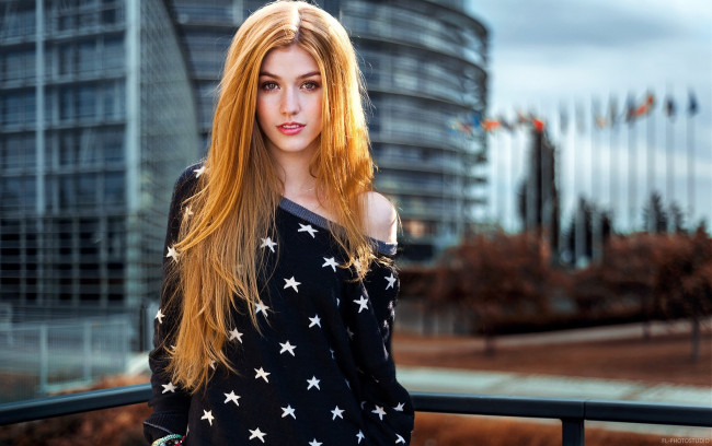 Обои картинки фото katherine mcnamara, девушки, девушка, женщина, блондинка, светловолосая, сексуальная, модель, звезда, позирует, разная, обувь, верхняя, стильная, одежда, нижнее, эротическое, бельё, трусы, лифчик, колготки, чулки, аксессуары, макияж, и, множество, элементов, на, фотографии