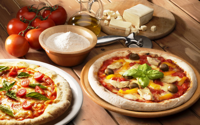 Обои картинки фото еда, пицца, помидоры, масло, мука
