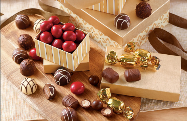 Обои картинки фото еда, конфеты, шоколад, сладости, ассорти, коробки