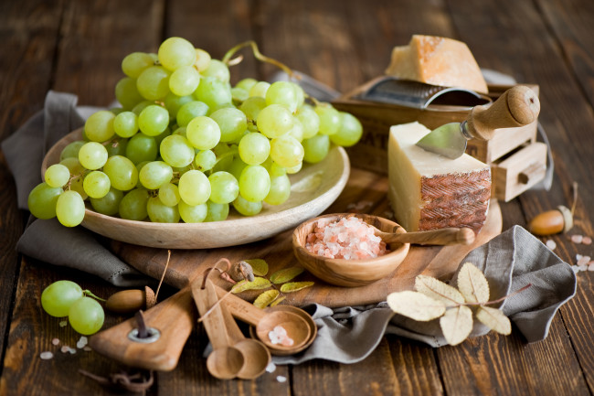 Обои картинки фото еда, разное, виноград, сыр