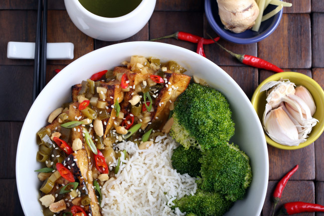 Обои картинки фото еда, вторые, блюда, брокколи, овощи, рис