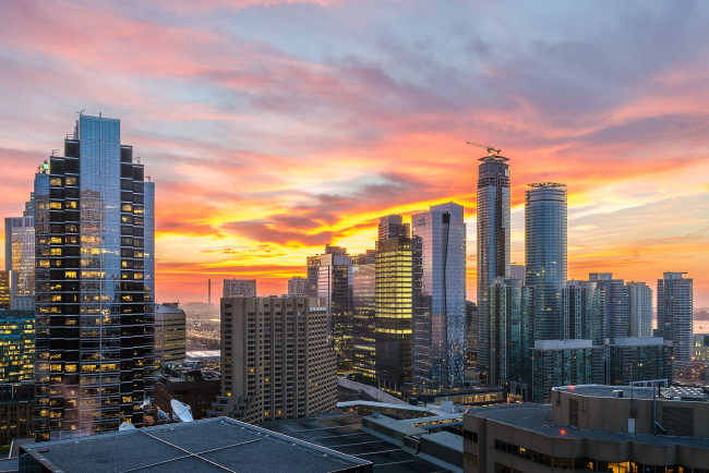 Обои картинки фото downtown southcore - toronto,  on, города, торонто , канада, небоскребы, рассвет