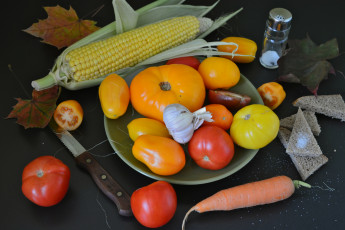 обоя еда, овощи, кукуруза, морковь, чеснок, помидоры, томаты