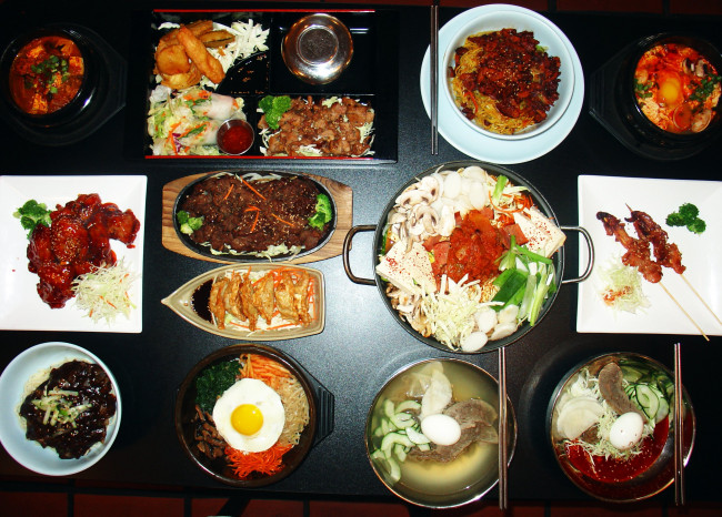 Обои картинки фото еда, разное, корейская, кухня, рис, мясо, овощи