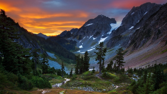 Обои картинки фото природа, горы, деревья, закат, пейзаж, склон, pelton, peak