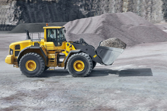 Обои картинки фото volvo l220g wheel loader, техника, строительная техника, ковш, трактор, дорога