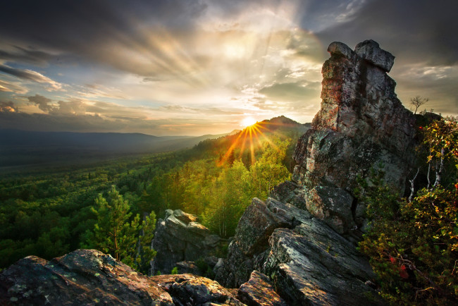 Обои картинки фото уральские горы, природа, горы, солнце, скалы, россия, уральские, урал