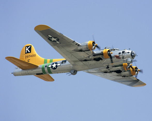 Обои картинки фото авиация, боевые, самолёты, boeing b-17 flying fortress