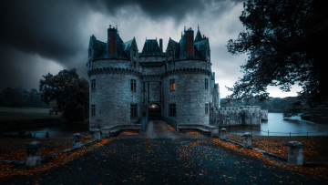 Картинка города -+дворцы +замки +крепости вечер осень опавшие листья деревья архитектура замок франция темный озеро
