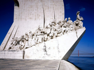 Картинка monument to the discoveries lisbon города лиссабон португалия