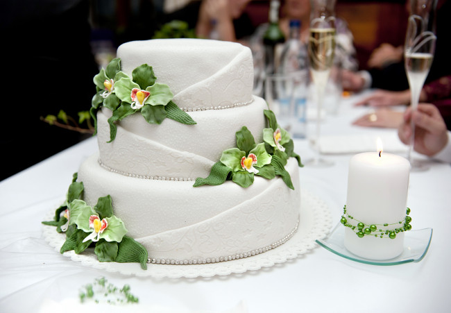 Обои картинки фото еда, торты, свадьба, торт, свеча, праздник