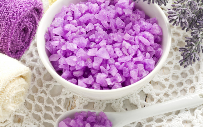 Обои картинки фото разное, косметические средства,  духи, salt, lavender, spa, soap, масло, ложка, чашка, соль, для, ванны, спа, лаванда, natural, flowers, relax