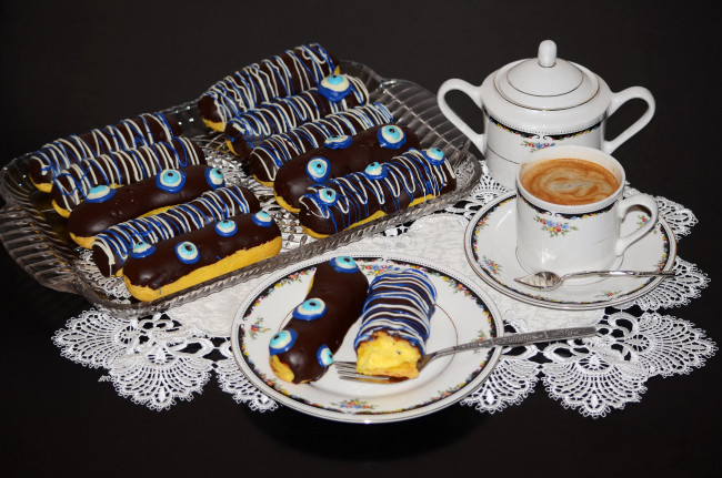 Обои картинки фото еда, пирожные,  кексы,  печенье, украшения, чашка, кофе