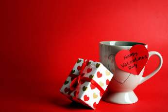 Картинка праздничные день+святого+валентина +сердечки +любовь подарок чашка надпись