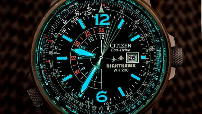 Обои картинки фото бренды, citizen, nighthawk, pilot, wr200, eco, drive, наручные, часы, с, водозащитой
