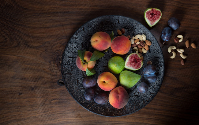 Обои картинки фото еда, фрукты,  ягоды, персики, сливы, инжир