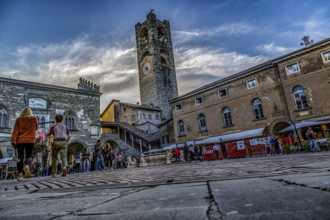 Обои картинки фото bergamo, italy, города, - улицы,  площади,  набережные