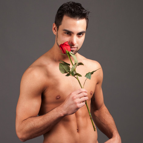Обои картинки фото мужчины, - unsort, тело, торс, цветок, роза