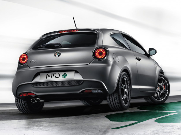 Обои картинки фото автомобили, alfa romeo, mito, alfa, romeo, 2014, 955, verde, quadrifoglio