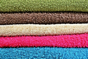 Картинка разное одежда +обувь +текстиль +экипировка разноцветные махровые полотенца