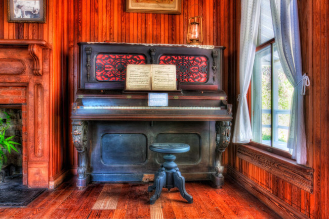 Обои картинки фото музыка, музыкальные, инструменты, окно, пианино, стул, ноты
