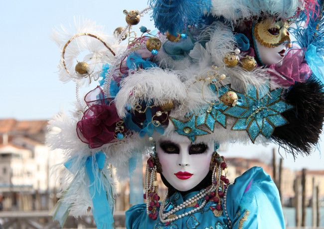 Обои картинки фото разное, маски, карнавальные, костюмы, венеция, карнавал, шляпа, маска