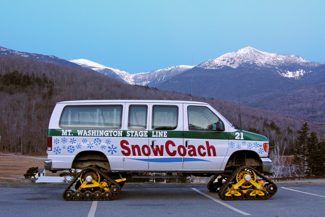 Обои картинки фото автомобили, custom van`s, снегоход, гусеницы, автомобиль