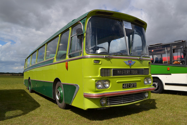 Обои картинки фото 1964 aec reliance harrington grenadier, автомобили, автобусы, пассажирский, автотранспорт