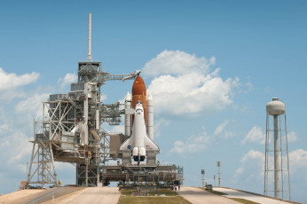 Картинка space+shuttle+endeavour космос космодромы стартовые+площадки шаттл космодром