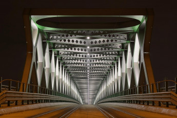 Картинка города братислава+ словакия архитектура мост братислава ночь огни сталь дорога симметрия