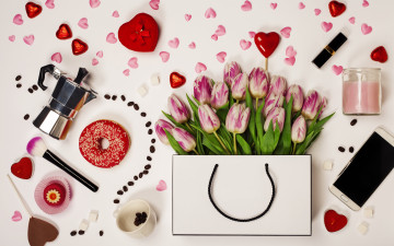 Картинка праздничные день+святого+валентина +сердечки +любовь коробка тюльпаны композиция день святого валентина