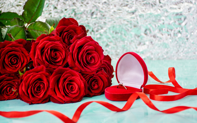 Обои картинки фото праздничные, подарки и коробочки, коробка, розы, букет, кольцо, лента, сердечко