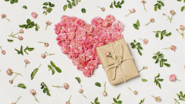 Картинка праздничные день+святого+валентина +сердечки +любовь розы лепестки сердце подарок