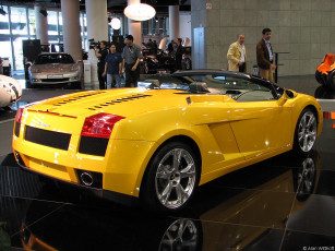 Картинка lamborghini gallardo spyder автомобили выставки уличные фото