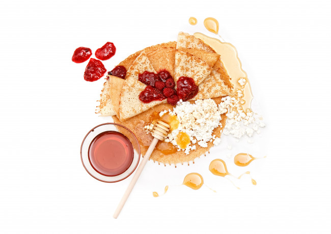 Обои картинки фото еда, блины, оладьи, творог, мед, малина, варенье, сироп, завтрак