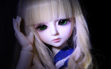 Картинка разное игрушки зеленые глаза шарнирная кукла черный фон блондинка doll bjd
