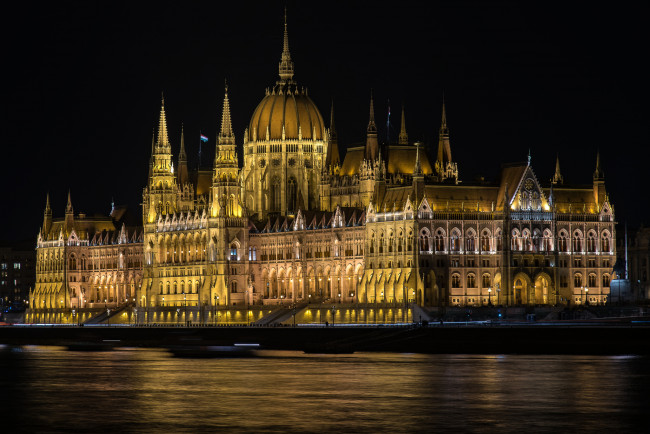 Обои картинки фото budapest, города, будапешт , венгрия, ночь, река, дворец