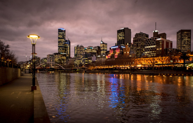 Обои картинки фото southbank melbourne, города, мельбурн , австралия, огни, ночь