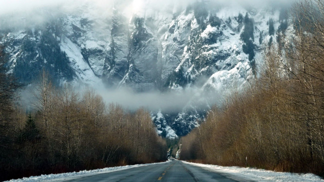 Обои картинки фото природа, дороги, горы, шоссе, туман