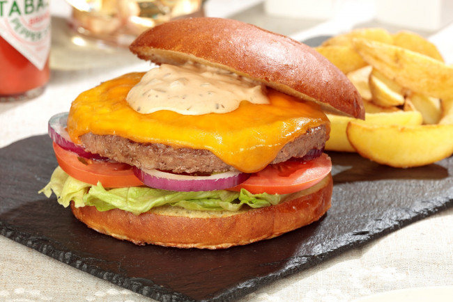 Обои картинки фото еда, бутерброды,  гамбургеры,  канапе, помидор, сыр