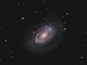 Картинка ngc 4725 космос галактики туманности