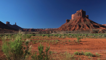 Картинка huge rock природа горы кусты пустынь скала