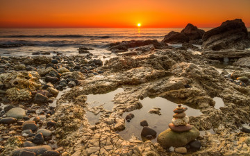 Картинка природа восходы закаты отлив камни галька зарево закат океан