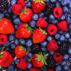 Картинка еда фрукты +ягоды ягоды клубника малина голубика ежевика