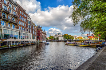 Картинка города амстердам+ нидерланды канал лодки здания